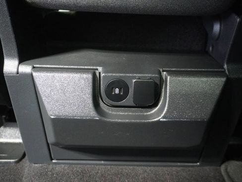 Used 2024 Ford F150 XLT w/ Tow/Haul Package image 8