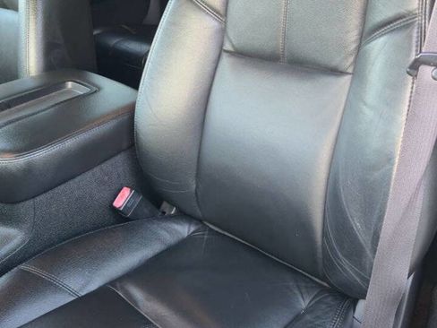 Used 2011 Chevrolet Suburban LT image 7