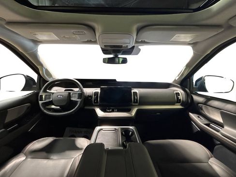 Certified 2025 Ford Expedition Active AWD/4WD image 23
