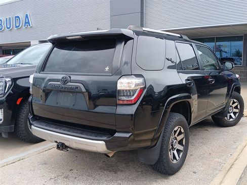 Used 2018 Toyota 4Runner TRD Off-Road Premium AWD/4WD image 6