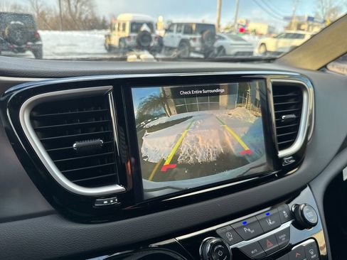 New 2026 Chrysler Voyager LX FWD image 25