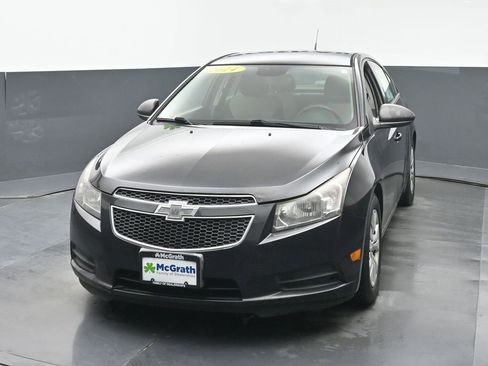 Used 2014 Chevrolet Cruze LS image 5