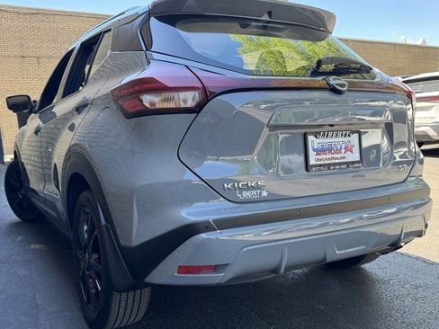 Used 2023 Nissan Kicks SR w/ SR Premium Package FWD image 14