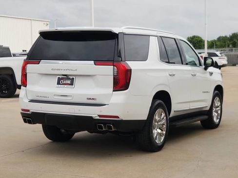 Used 2025 GMC Yukon Denali AWD/4WD image 7