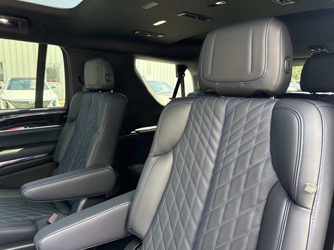 New 2026 Cadillac Escalade IQL Luxury w/ LPO, Radiant Package AWD/4WD image 15