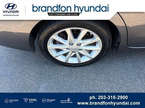 Used 2012 Toyota Prius V Five FWD image 33