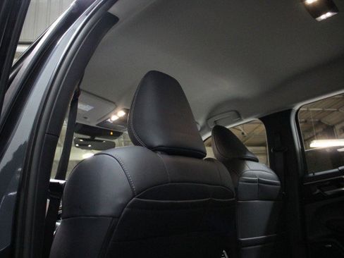 New 2025 Mitsubishi Outlander SE image 25