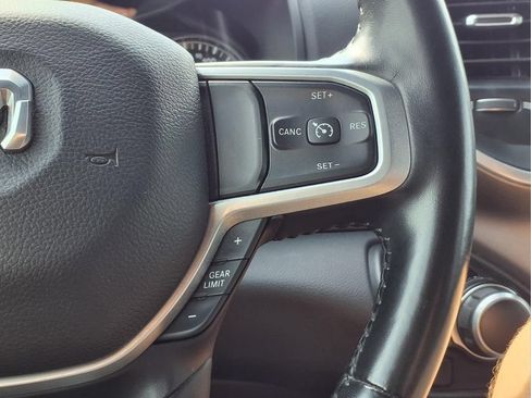 Used 2021 RAM 1500 Big Horn AWD/4WD image 14