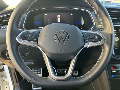 Certified 2023 Volkswagen Tiguan SE R-Line image 20