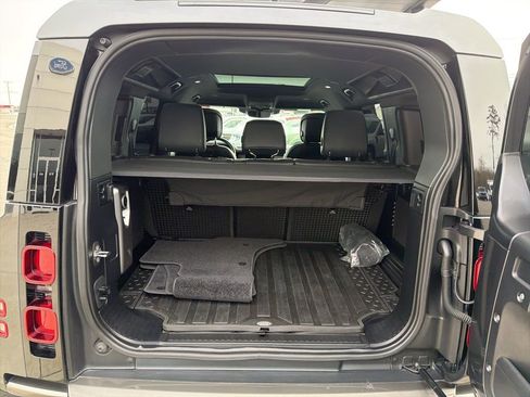 Used 2022 Land Rover Defender 110 X-Dynamic HSE image 17