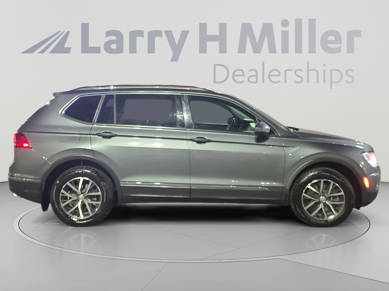 Used 2020 Volkswagen Tiguan SE FWD image 6