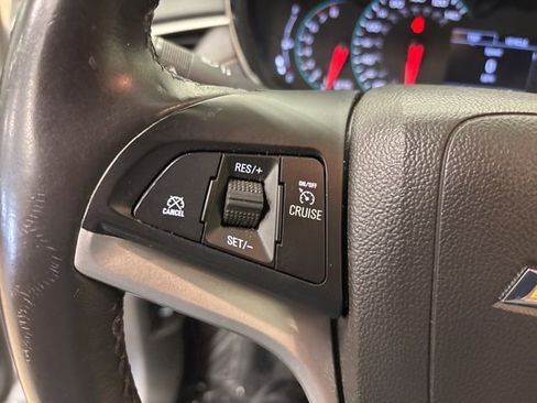 Used 2019 Chevrolet Trax LT w/ LT Convenience Package image 27