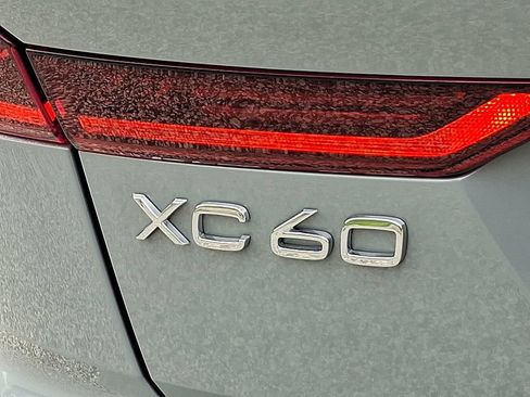 Used 2026 Volvo XC60 B5 Ultra w/ Climate Package AWD/4WD image 31