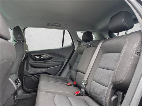 Used 2022 GMC Terrain SLE FWD image 18