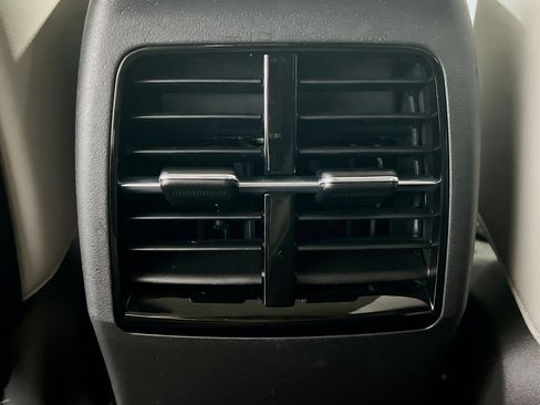 Used 2025 Kia Niro EX FWD image 18
