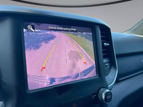 Used 2019 RAM 1500 Big Horn RWD image 23