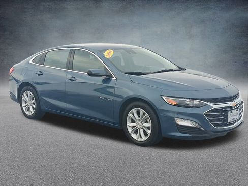 Used 2024 Chevrolet Malibu LT FWD image 3
