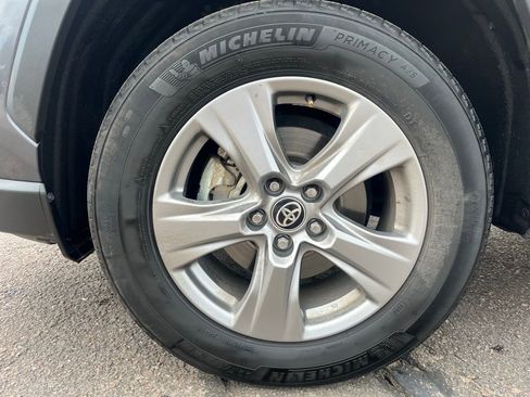 Used 2024 Toyota RAV4 XLE image 36