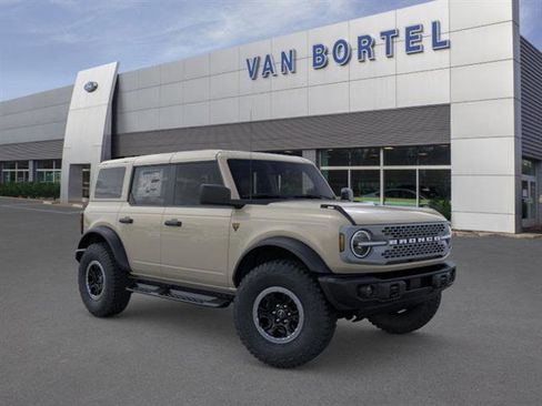 New 2025 Ford Bronco Badlands w/ Sasquatch Package image 7