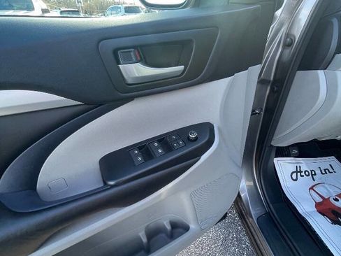 Used 2018 Toyota Highlander XLE image 13