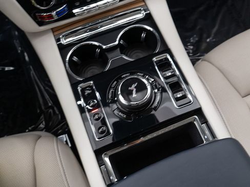 Certified 2022 Rolls-Royce Ghost AWD/4WD image 40