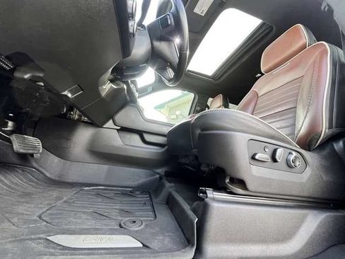 Used 2025 GMC Sierra 3500 Denali Ultimate AWD/4WD image 7