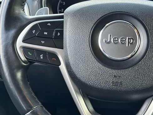 Used 2018 Jeep Grand Cherokee Overland AWD/4WD image 16