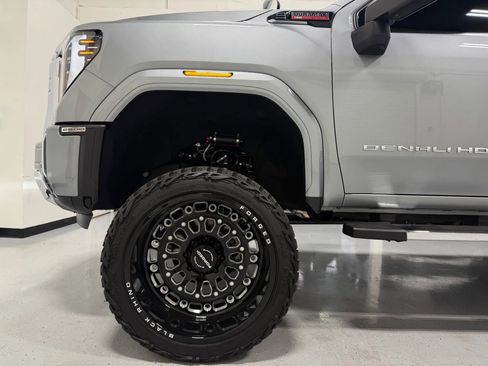 Used 2024 GMC Sierra 2500 Denali w/ Denali Reserve Package image 7