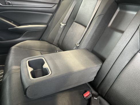 Used 2018 Honda Accord EX image 24