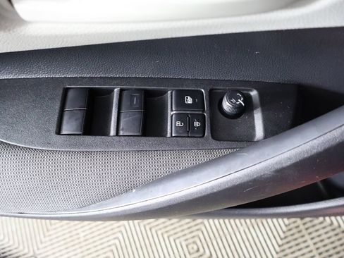 Used 2025 Toyota Corolla LE FWD image 32