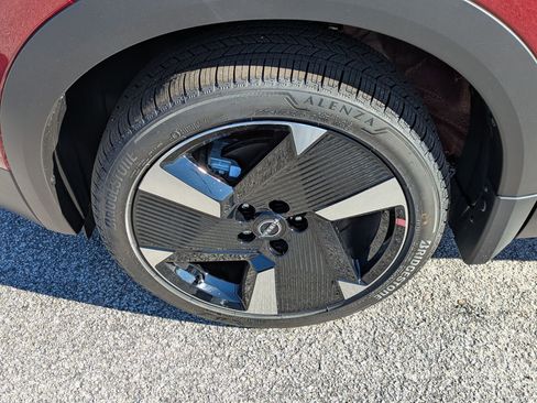 New 2026 Nissan Kicks SR w/ SR Premium Package FWD image 10