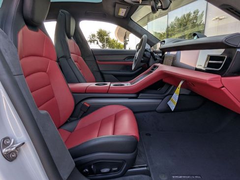 New 2026 Porsche Taycan GTS image 25