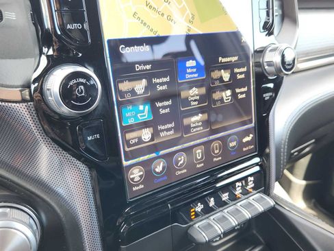 Used 2019 RAM 1500 Limited AWD/4WD image 21