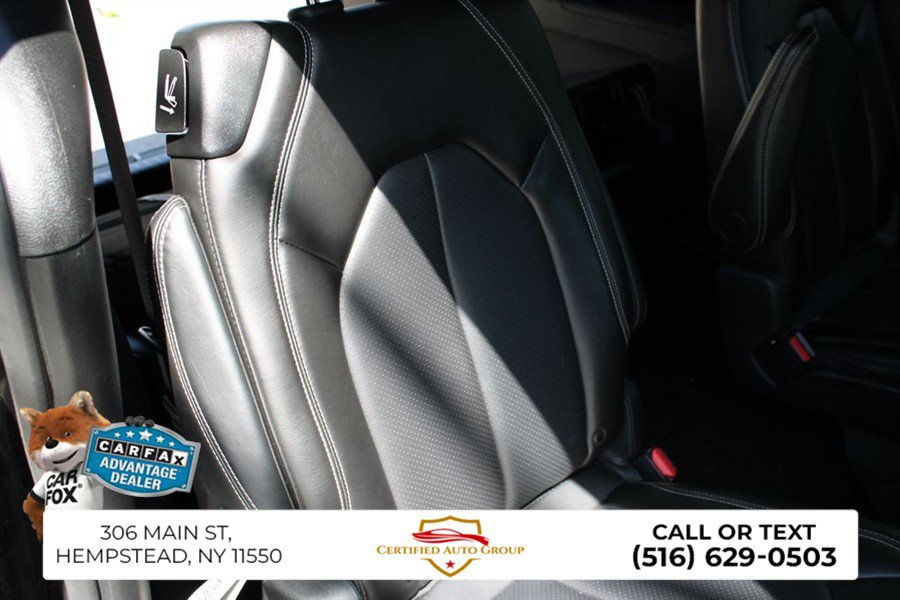 Used 2025 Chrysler Pacifica Select FWD image 24