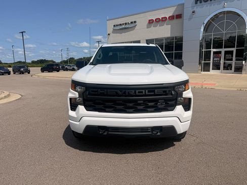 Used 2022 Chevrolet Silverado 1500 Custom AWD/4WD image 8