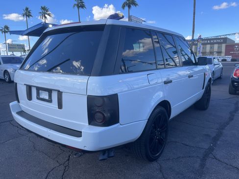 Used 2011 Land Rover Range Rover HSE LUX image 3