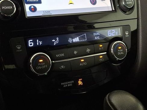 Used 2016 Nissan Rogue SL AWD/4WD image 17