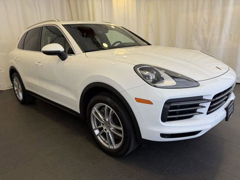 Certified 2023 Porsche Cayenne AWD/4WD image 7