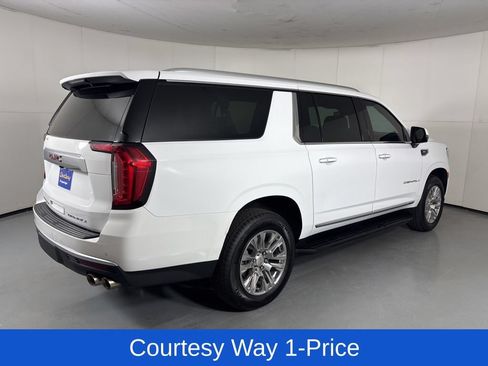 Used 2024 GMC Yukon XL Denali AWD/4WD image 9