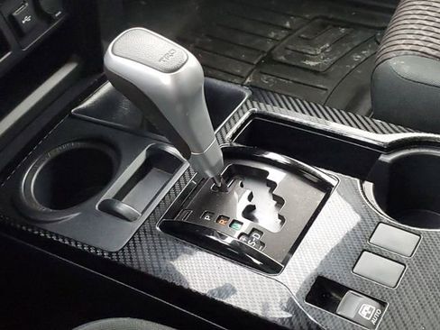 Used 2023 Toyota 4Runner TRD Off-Road image 29