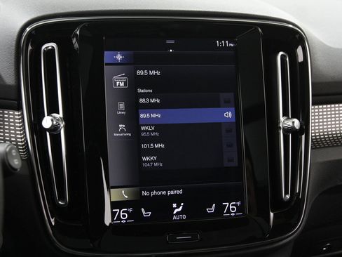 Used 2020 Volvo XC40 T5 R-Design image 11