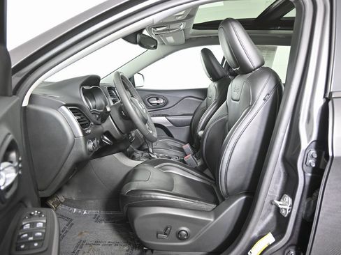 Used 2022 Jeep Cherokee Limited image 21