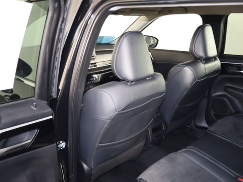 Used 2022 Mitsubishi Outlander SE image 46