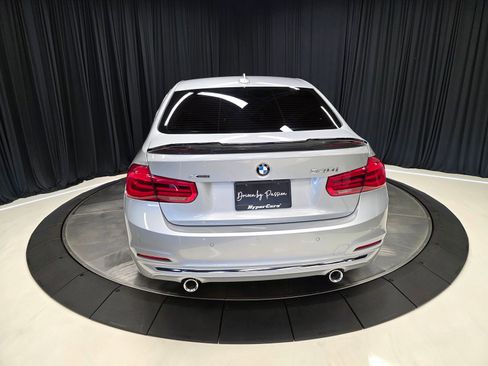 Used 2018 BMW 340i xDrive Sedan AWD/4WD image 12