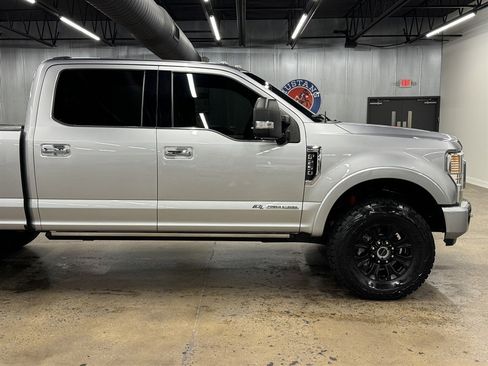 Used 2022 Ford F250 Platinum w/ Tremor Off-Road Package image 19
