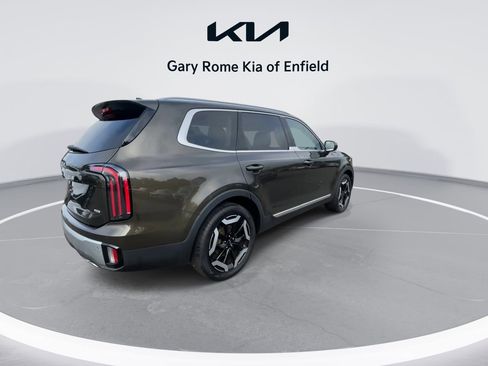 Used 2024 Kia Telluride EX image 8