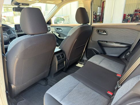 Used 2023 Nissan Rogue SV FWD image 13