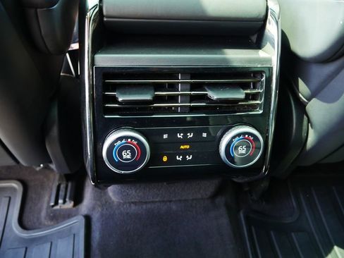 Used 2024 Land Rover Range Rover Sport SE AWD/4WD image 31