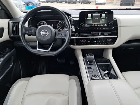 Used 2022 Nissan Pathfinder SL image 14