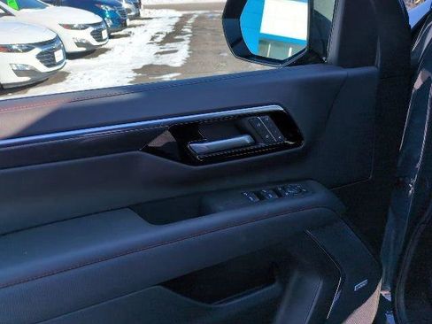 New 2026 Chevrolet Suburban RST w/ Advanced Technology Package image 8